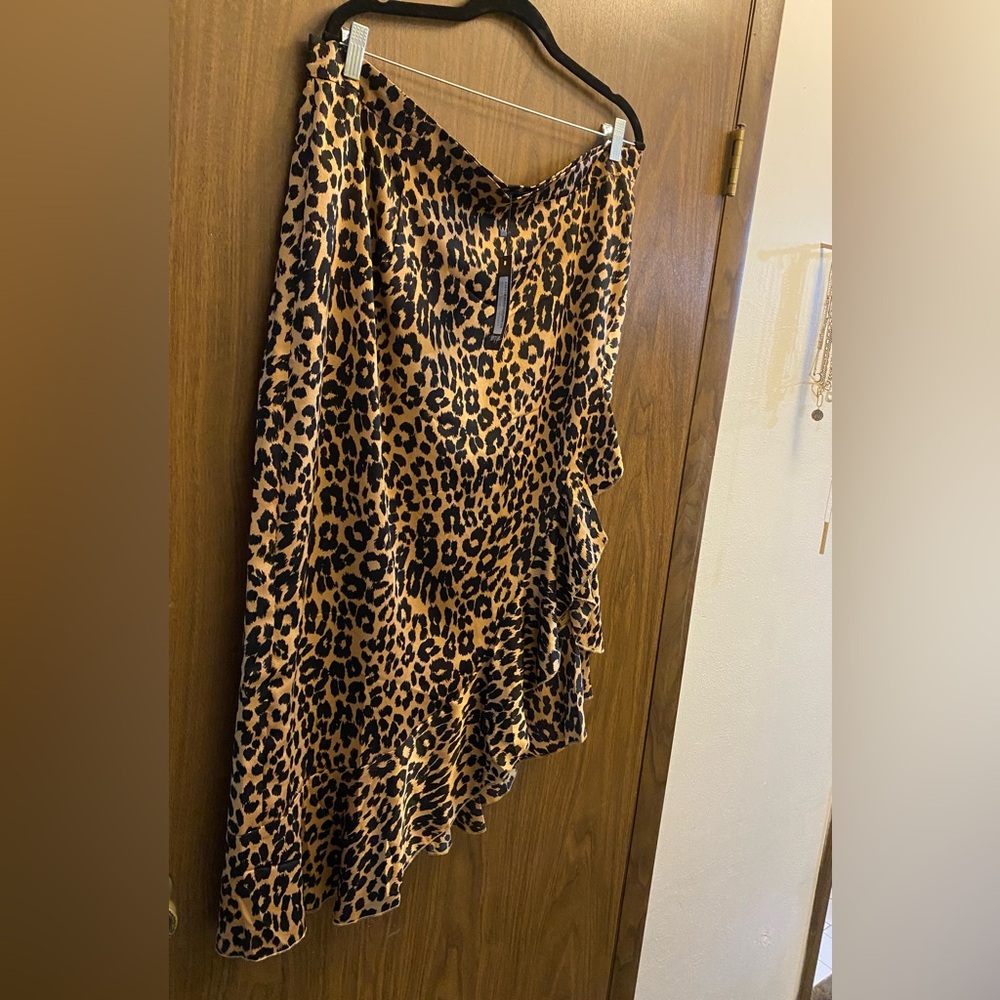 Nasty Gal leopard print midi skirt size 16 NWT